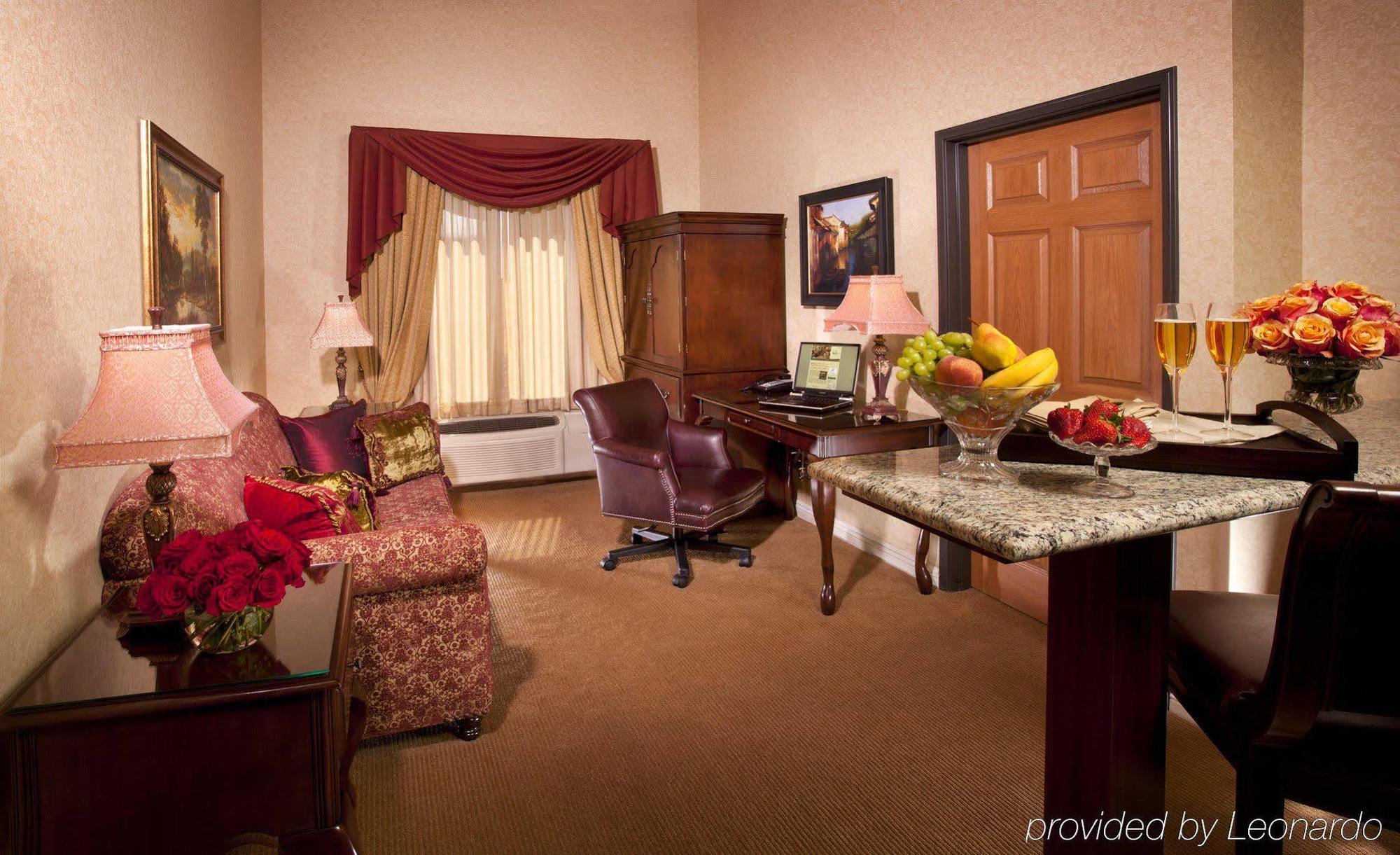 Best Western Corona Hotel & Suites Номер фото