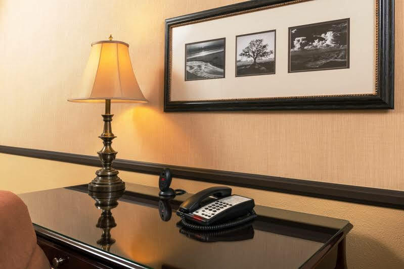 Best Western Corona Hotel & Suites Экстерьер фото